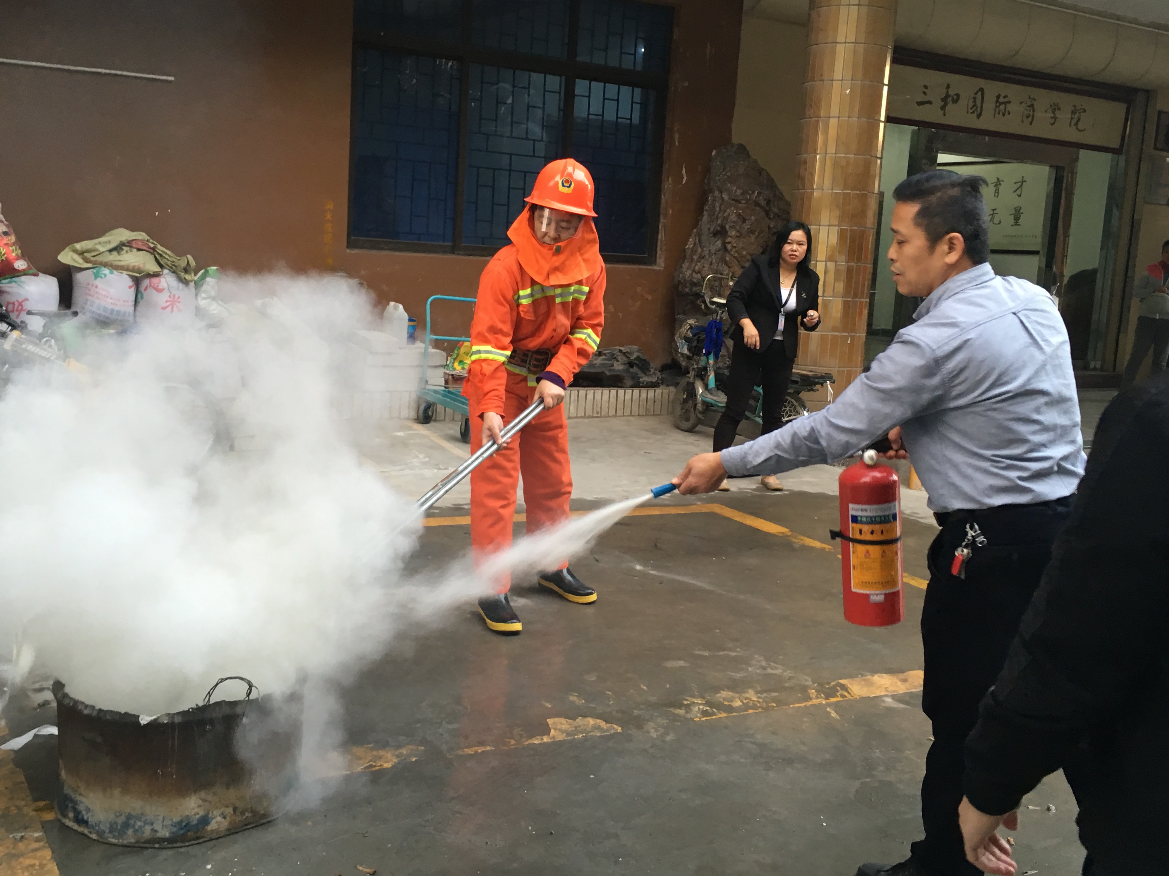 消防培訓(xùn).jpg 消防培訓(xùn).jpg